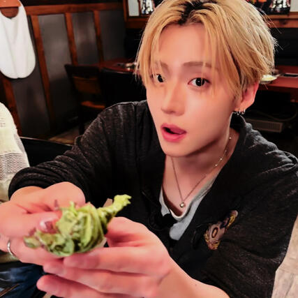 the moon and the stars have been inspired by ur brilliant mind, my dear chingu, yunbin.